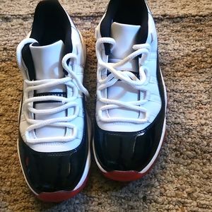 Jordan retro 11 low concord bred